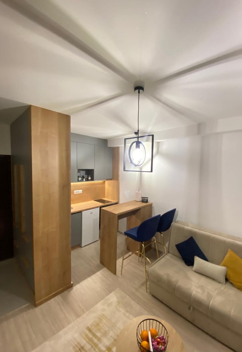 Kitchen or kitchenette, Living room