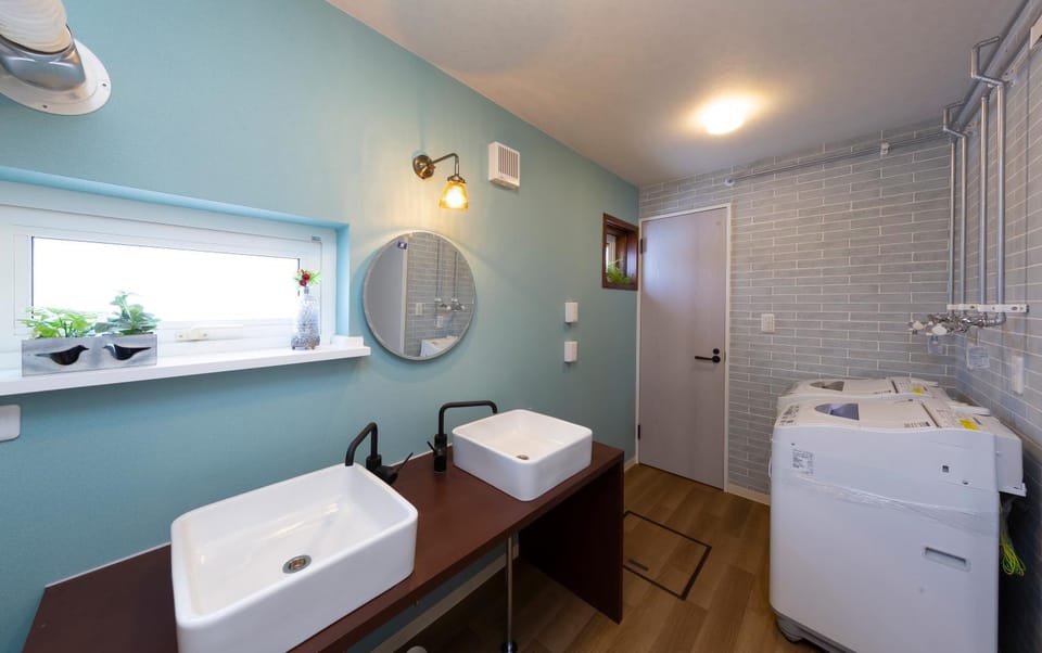 Bathroom, washing machine