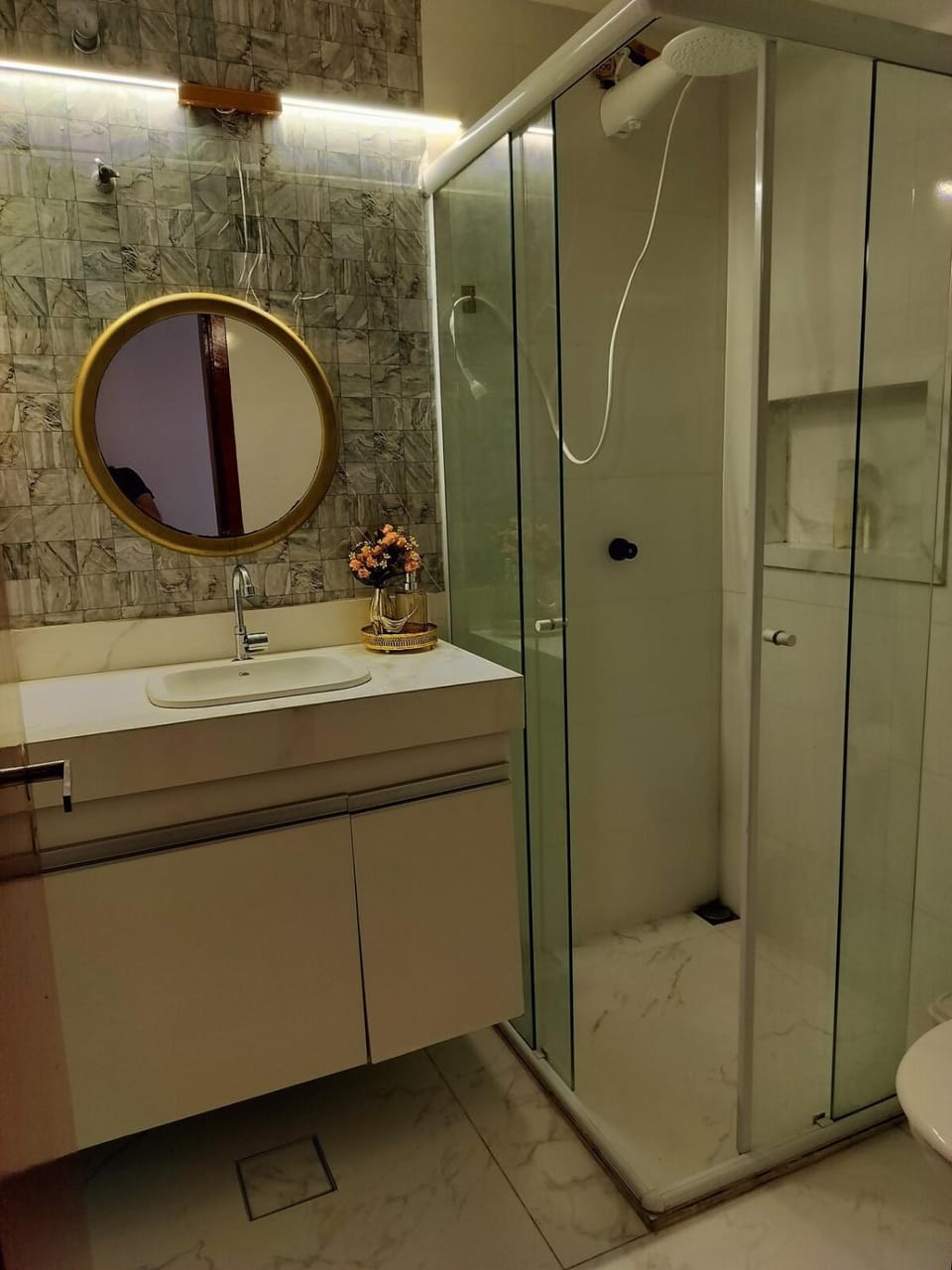 Shower, Bathroom