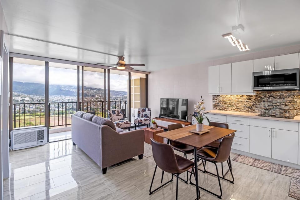 Natural landscape, Living room, Seating area, Dining area, Mountain view