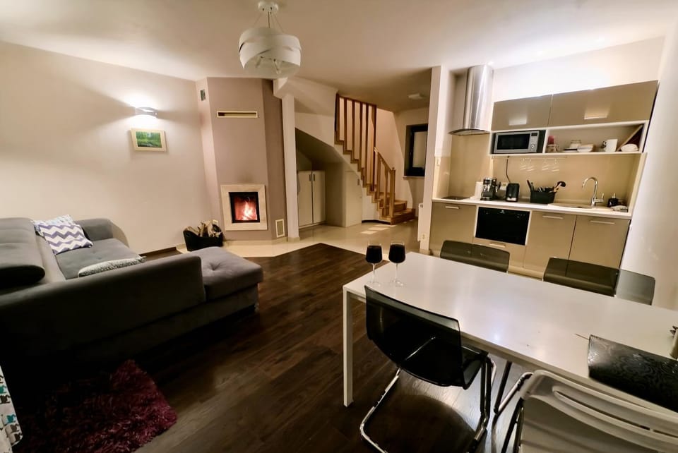 Coffee/tea facilities, Dining area