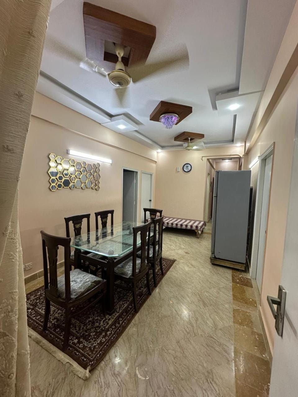 qasre naheed Apartment in Karachi