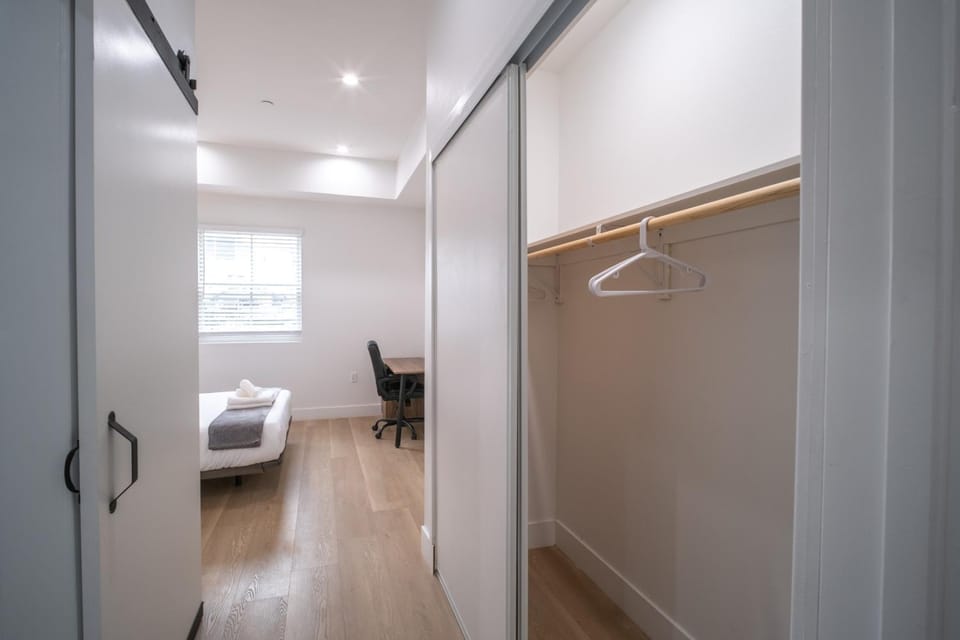 Stylish Private Room by Downtown LA with Private Parking Bed and Breakfast in Los Angeles