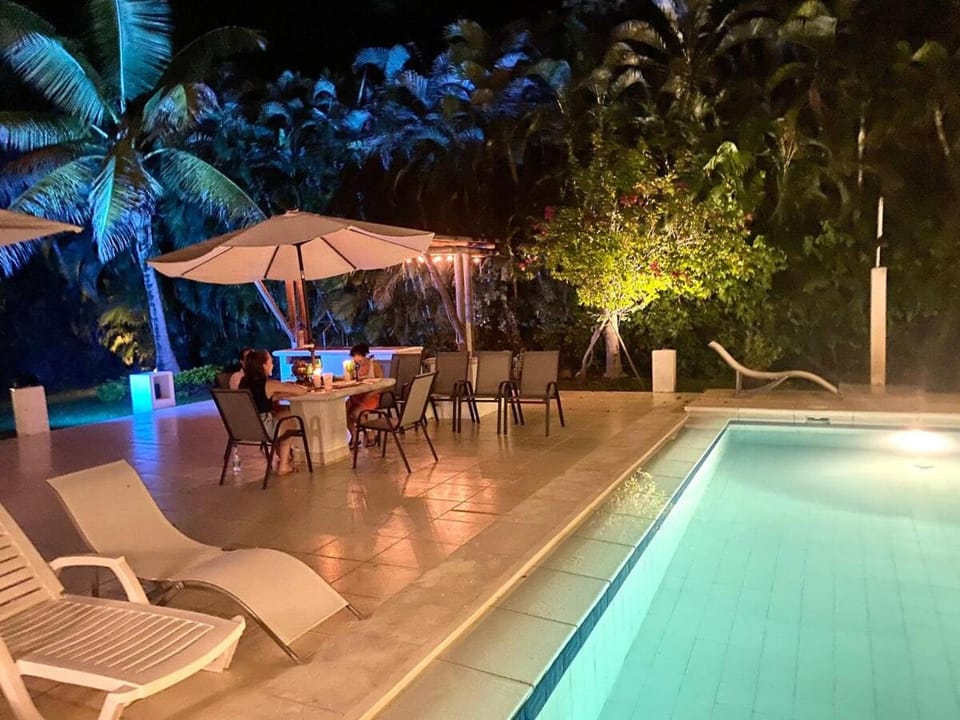 Espectacular Casa de lujo con piscina y campo de golf! House in Ricaurte