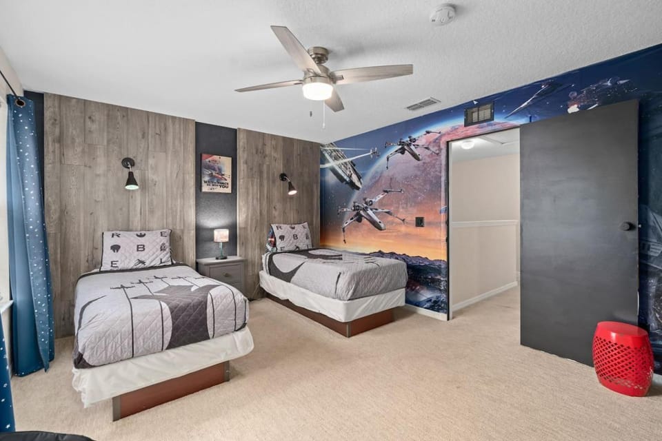 Star Wars Retreat at Regal Palms Resort - Sage Vacations House in Polk County