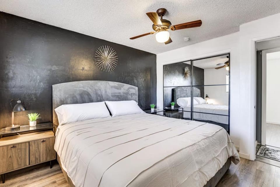 Bed, Bedroom