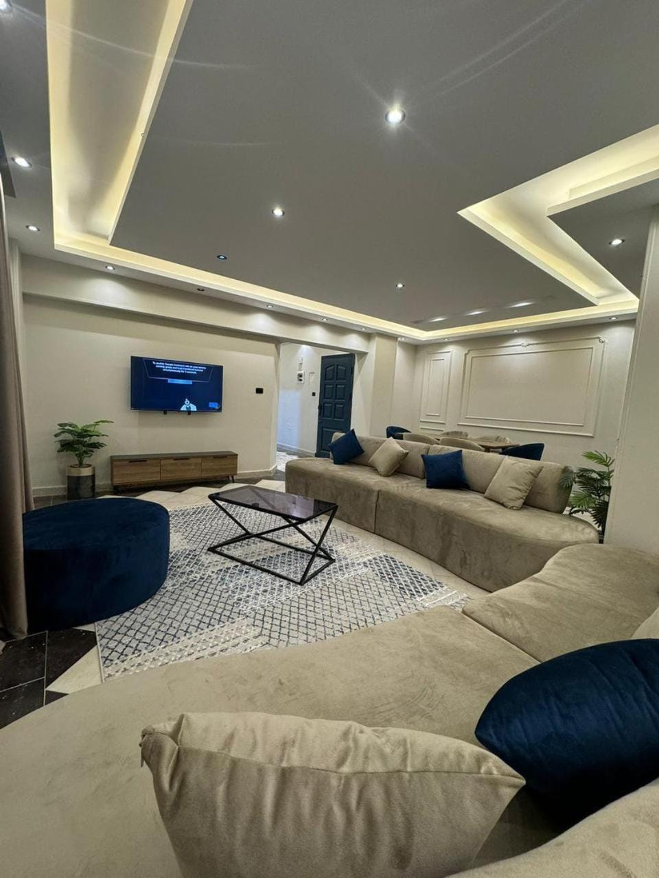 TV and multimedia, Living room, Seating area