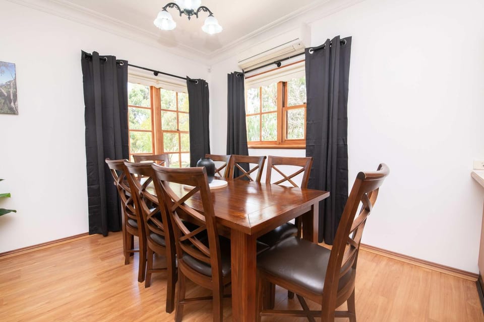 Thornleigh Cottage - Countryside Escape House in Canobolas