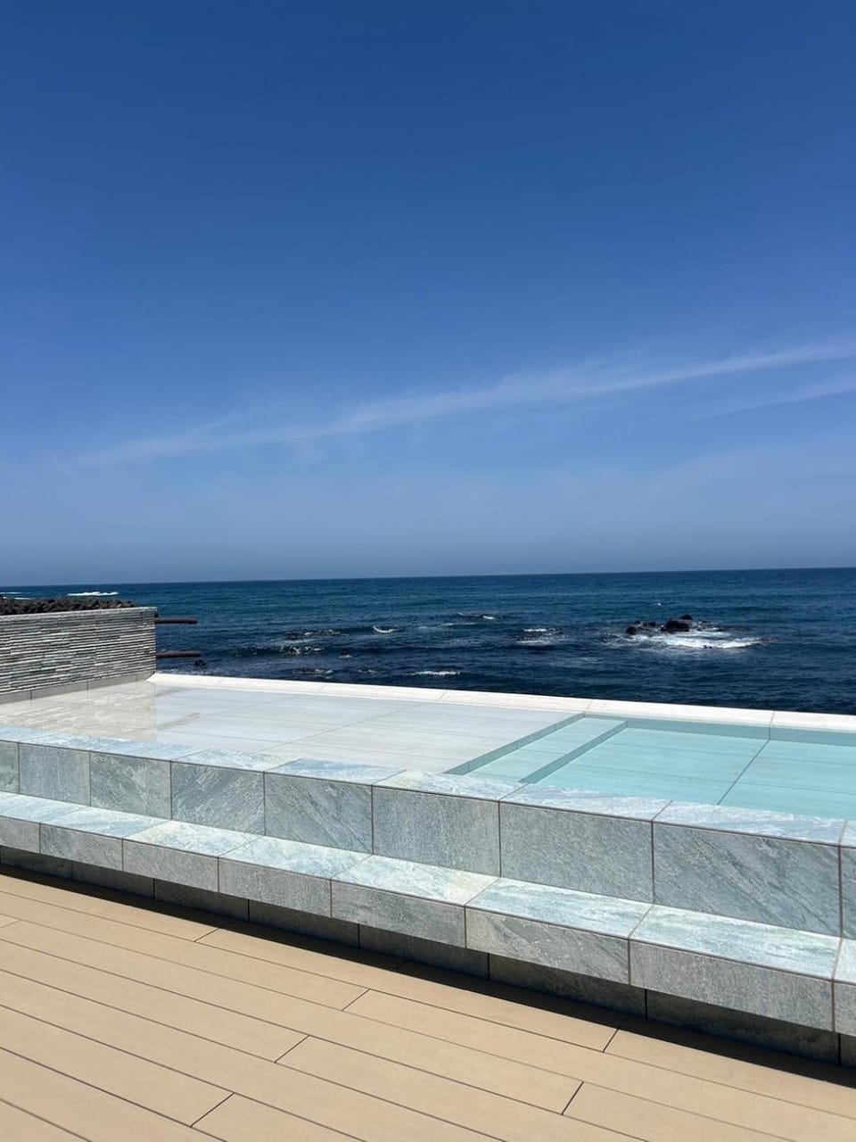 Day, Natural landscape, Pool view, Sea view, Swimming pool