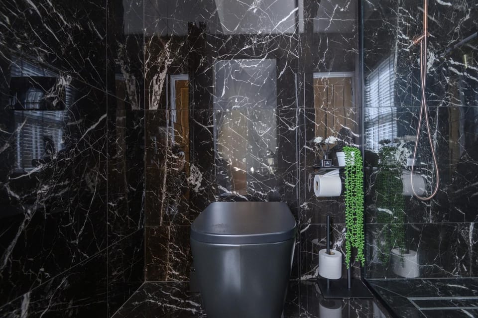 Paradise Boutique Deluxe - Leeds City Center - Steps to Ivy Asia Apartment in Leeds