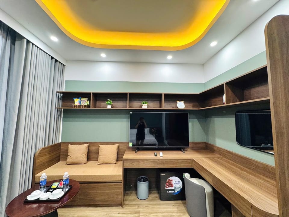 Kitchen or kitchenette, hair dresser