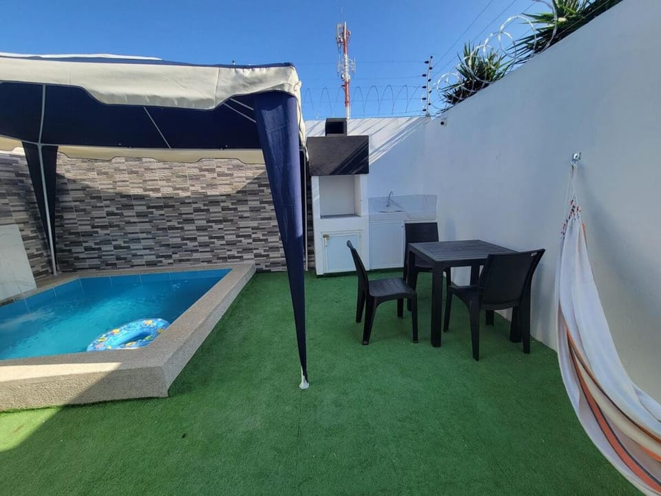 Condominio triton 2 House in Salinas
