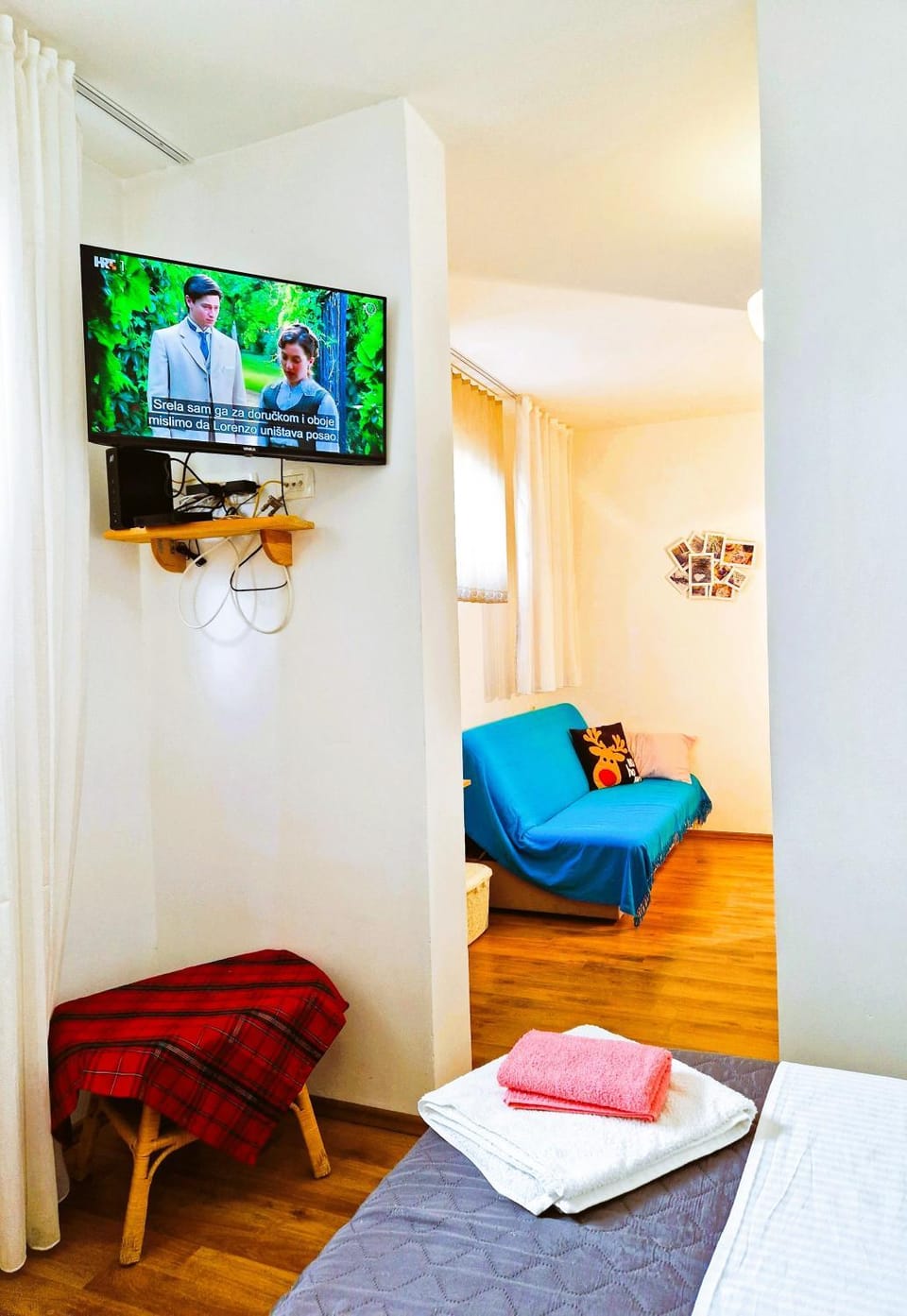 TV and multimedia, Living room, Seating area