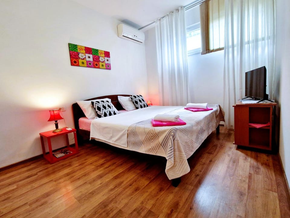 TV and multimedia, Bedroom