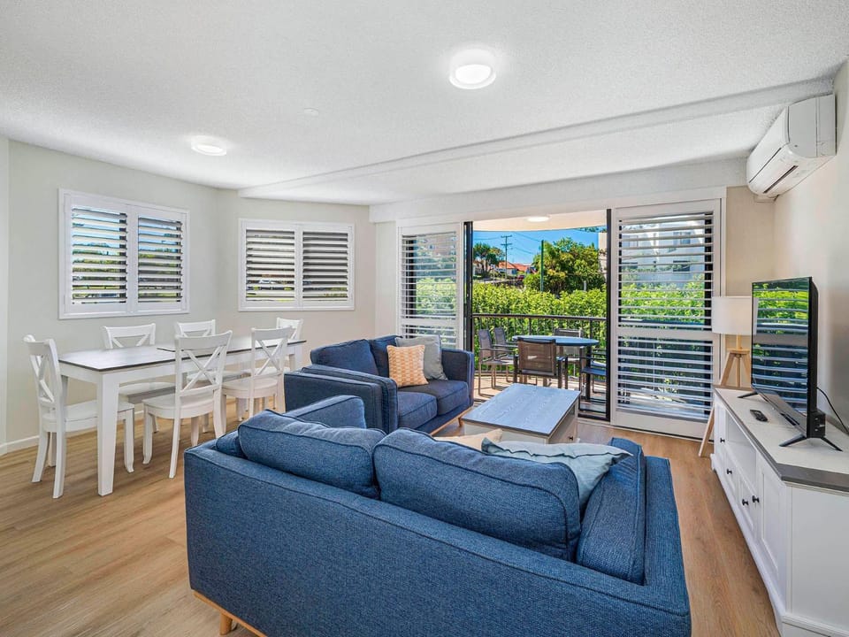 Meridian unit 4 Kings Beach QLD Apartment in Kings Beach
