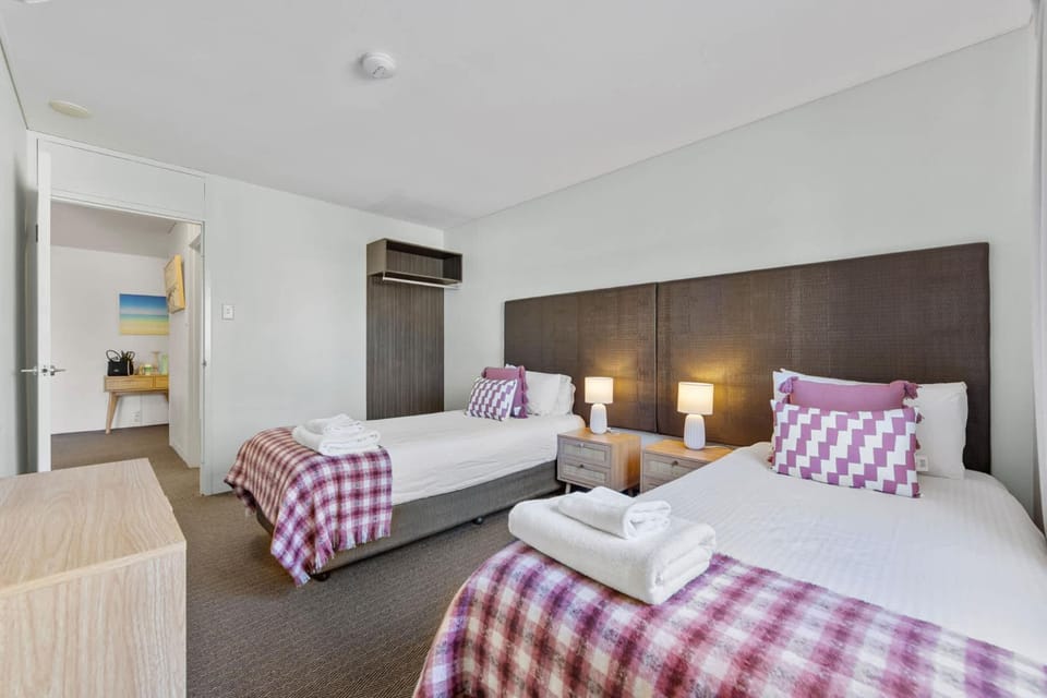Stylish 2-Bedroom Apartment in the Heart of Perth Apartment in Perth