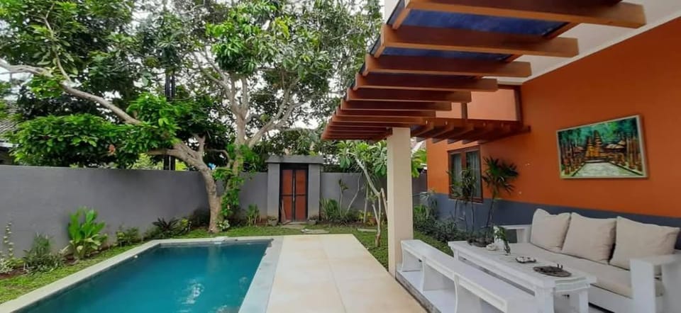 Sunny & Cozy Villa near so many prime beaches in Bali! Villa in Bali