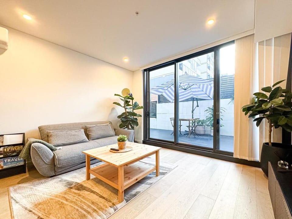 Natural landscape, Living room, Seating area