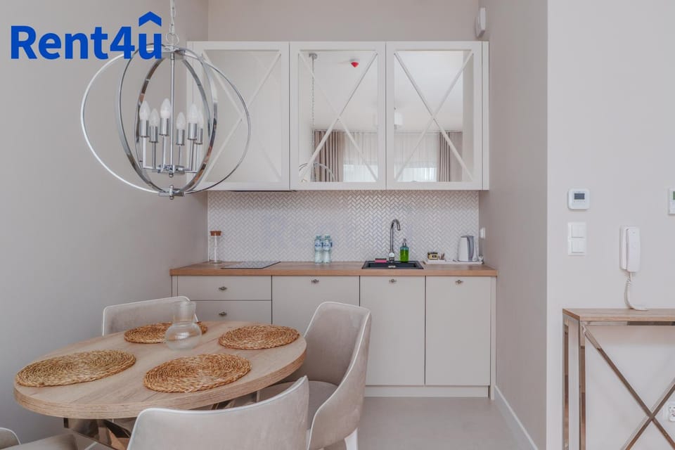 Lake House - Aparthotel Nad Zatoką by Rent4You Apartment hotel in Poland