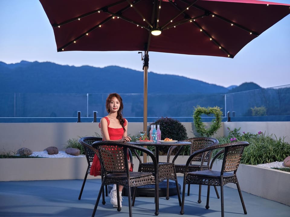 张家界四季来溪畔酒店Zhangjiajie Four Seasons Lai Hotel Hotel in Hubei