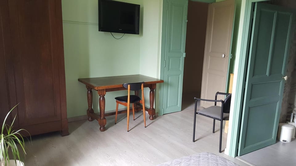 Pradines Bed and Breakfast in Occitanie