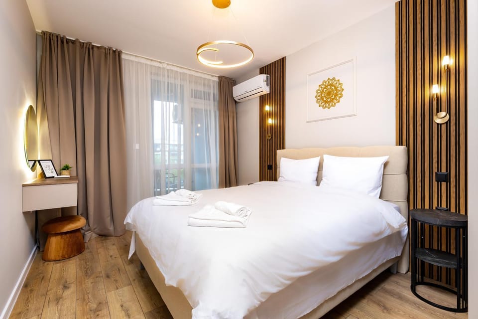 Bed, View (from property/room), Photo of the whole room, Seating area, Bedroom, towels, air conditioner