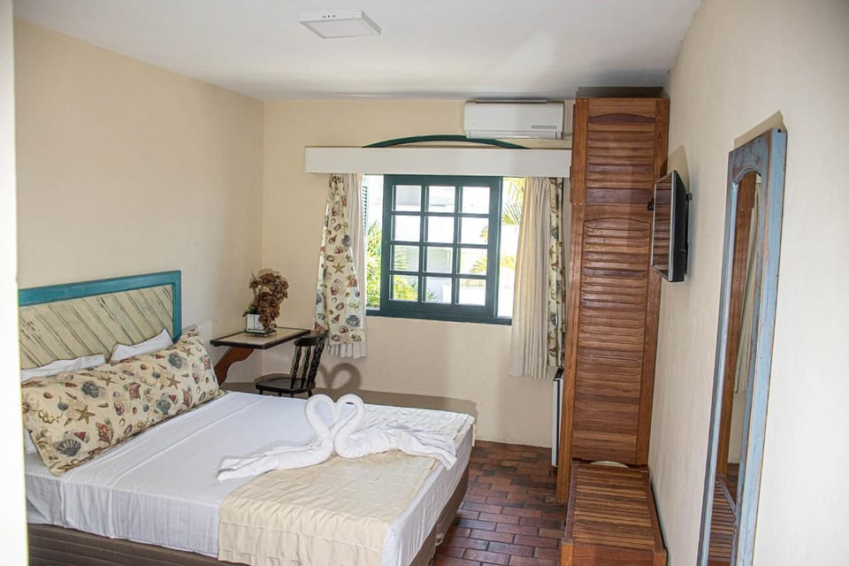 Bed, Photo of the whole room, Bedroom, towels, wardrobe, air conditioner
