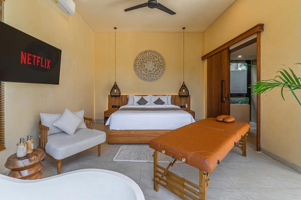 Villa Seabel - AYO 5, Chic 2BR Tropical Getaway in Seseh, Close to Beach Villa in Mengwi