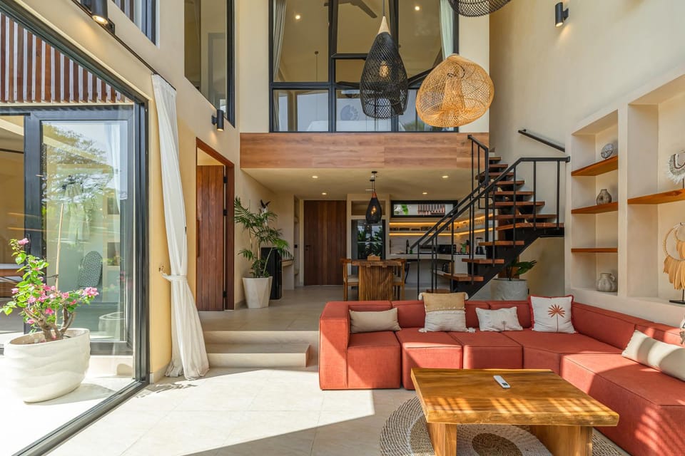 Villa Seabel - AYO 5, Chic 2BR Tropical Getaway in Seseh, Close to Beach Villa in Mengwi
