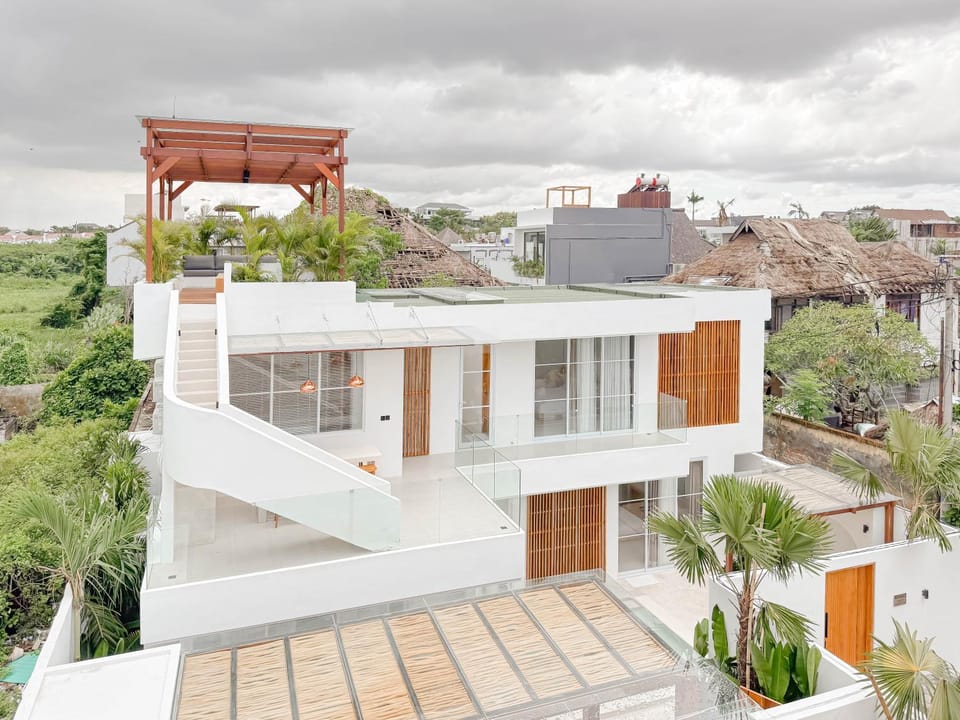 Property building, Day, View (from property/room), Balcony/Terrace