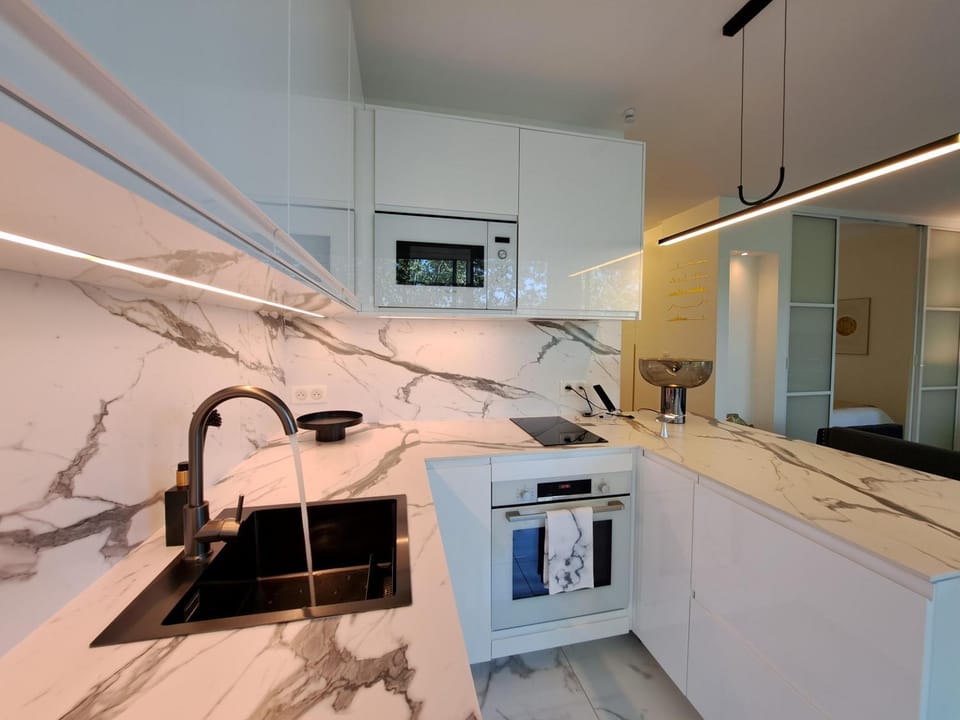 minibar, oven, stove