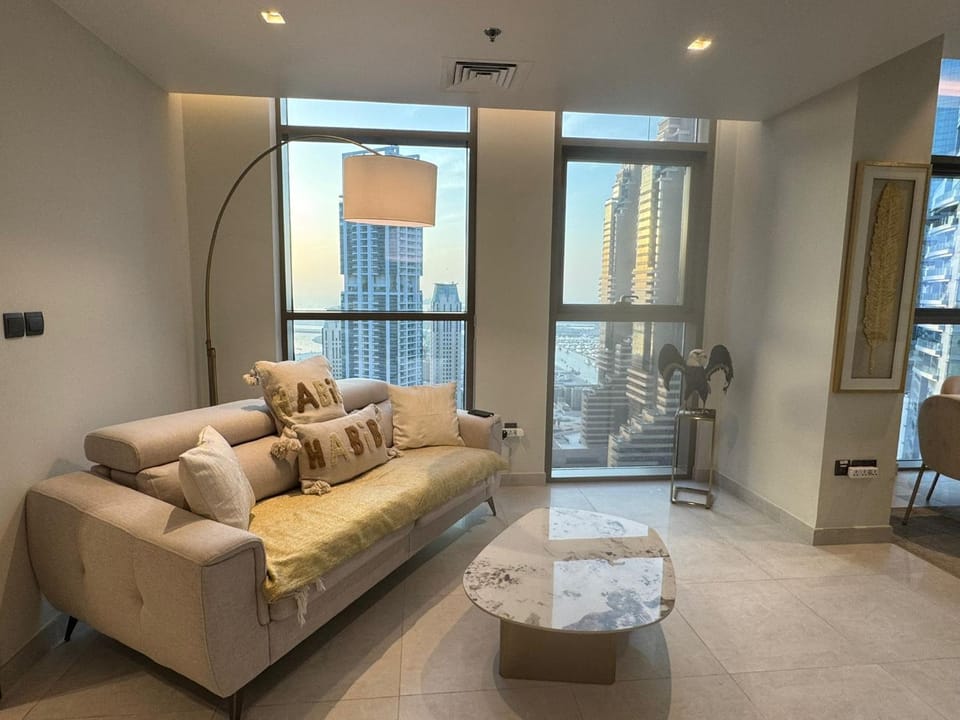 Dubai Marina No 9 Apartment in Dubai