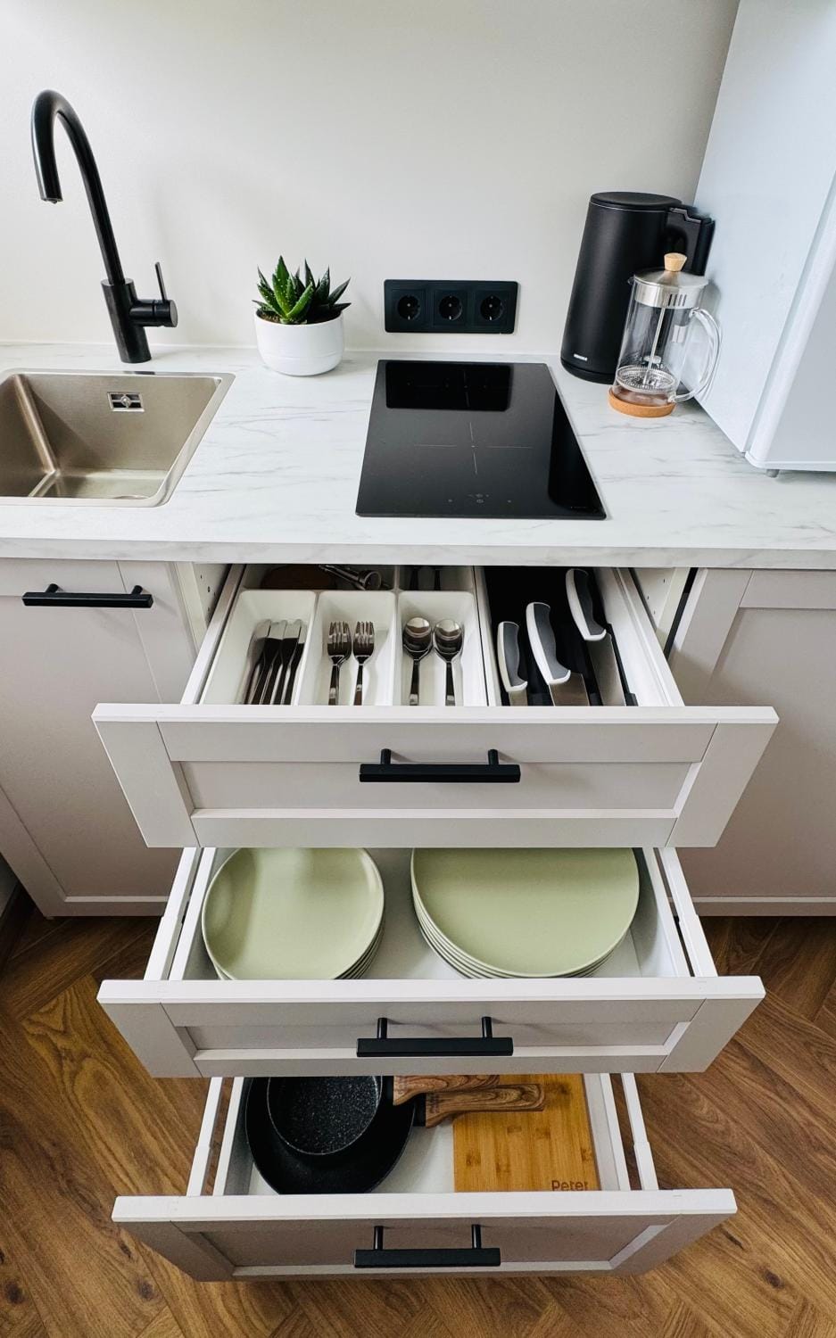 Kitchen or kitchenette