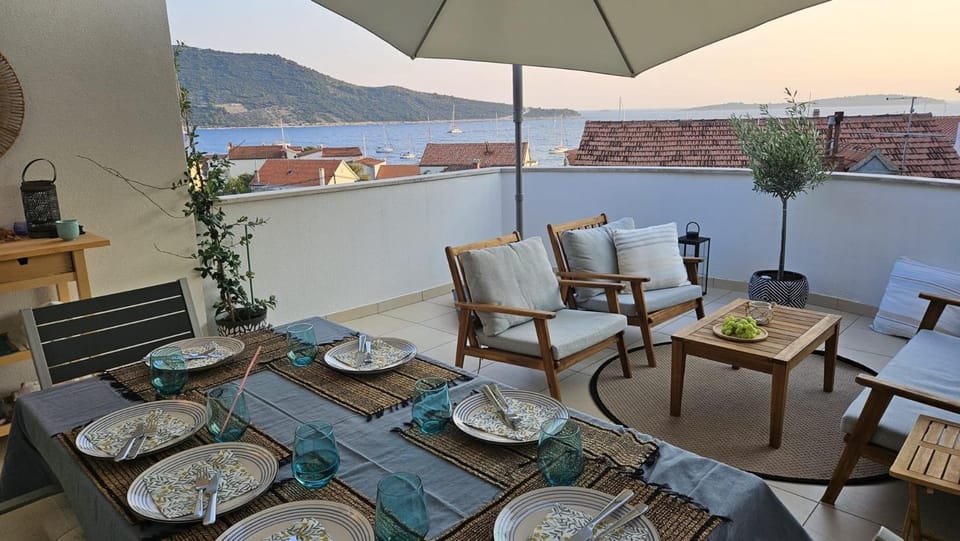 Balcony/Terrace, Seating area, Sea view