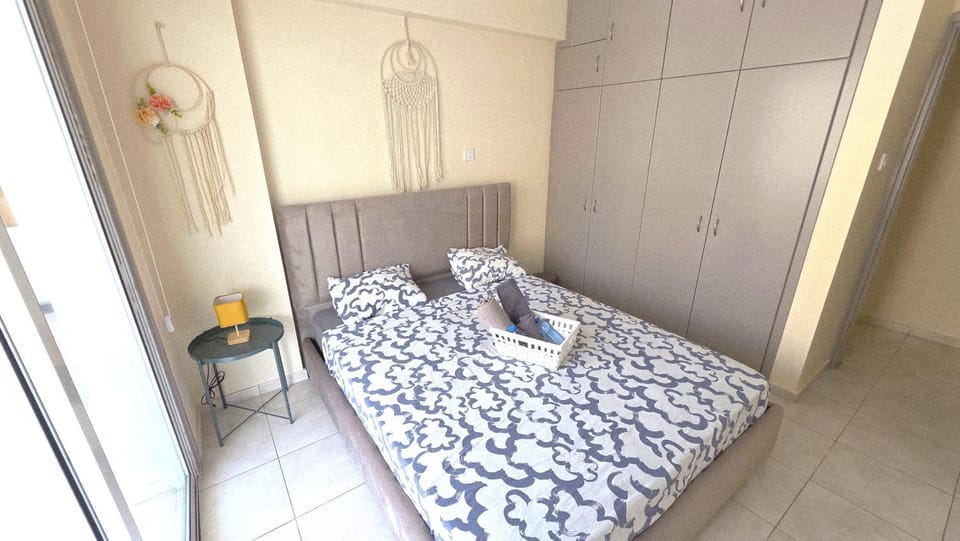 Bed, Photo of the whole room, Bedroom, towels, wardrobe