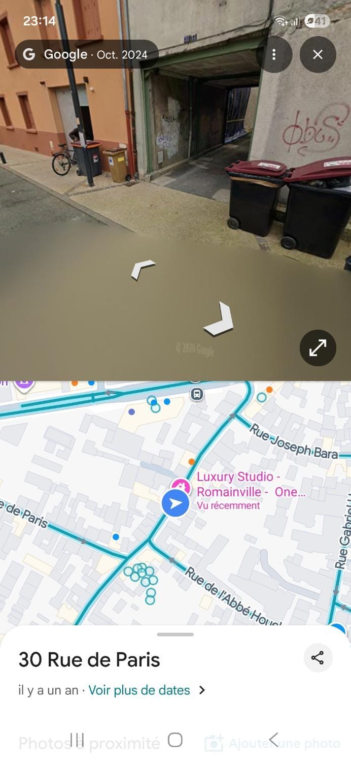 Property building, Location