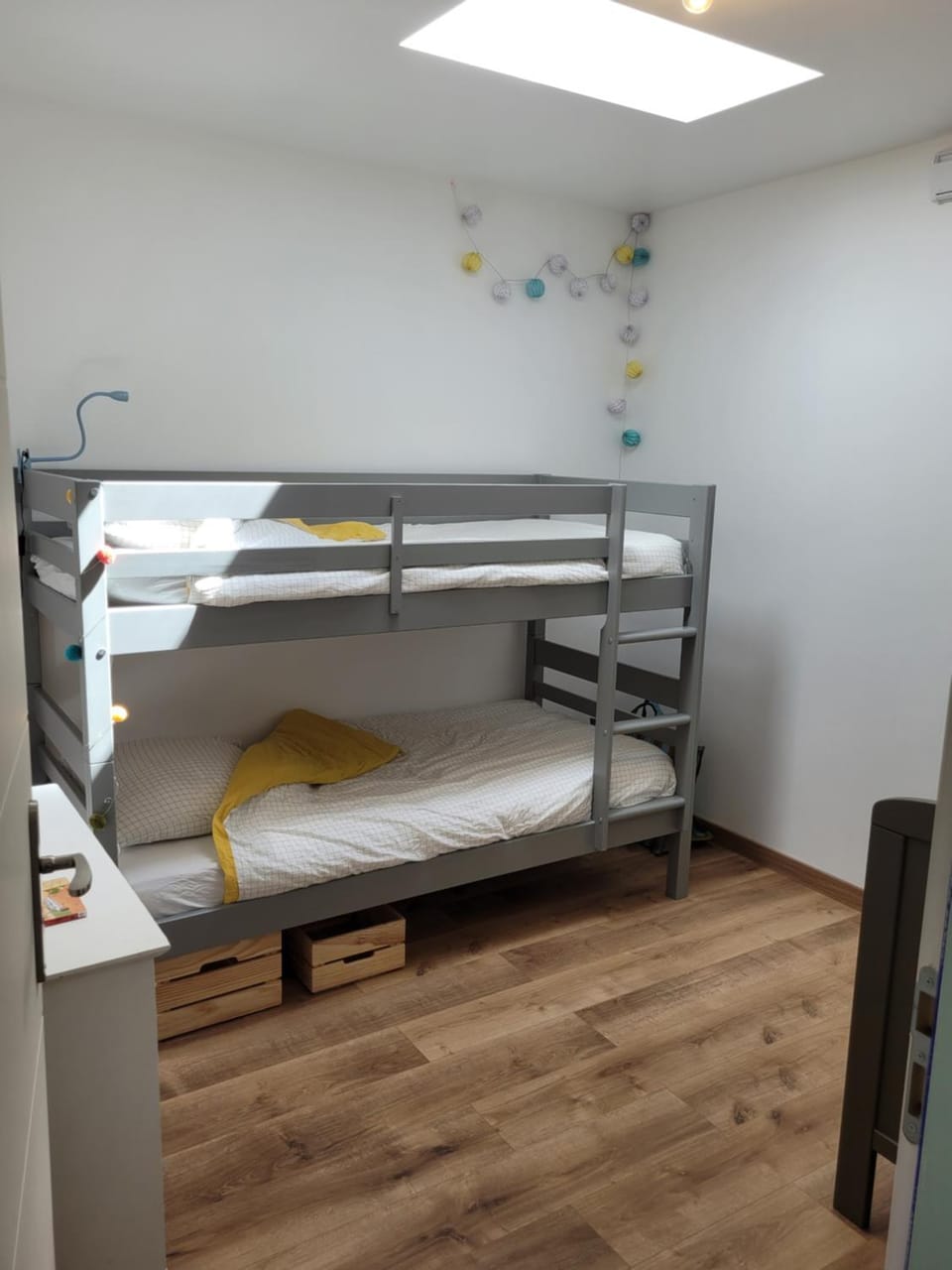 Bedroom, bunk bed