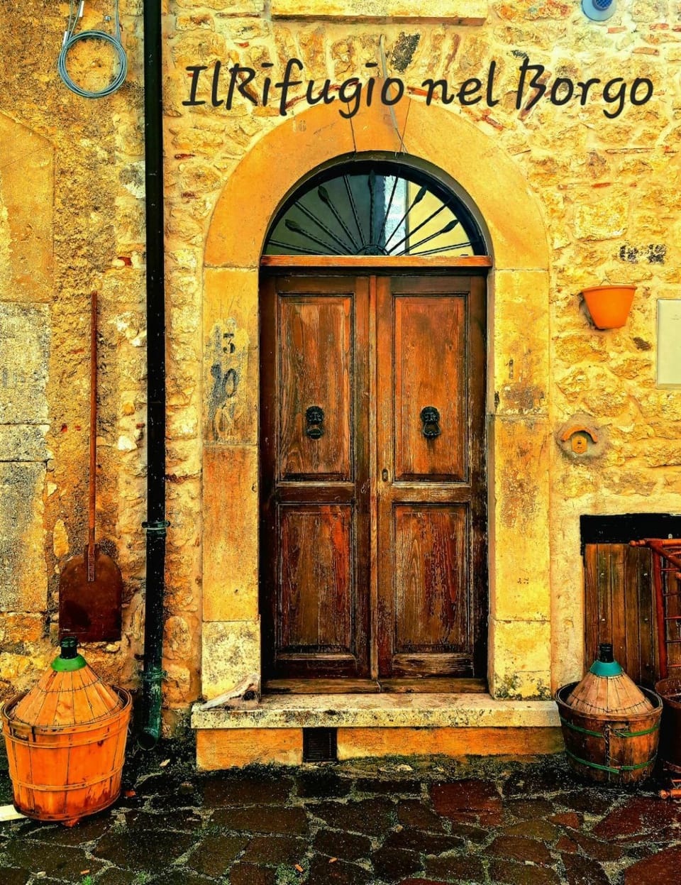 Facade/entrance, Day, Text overlay