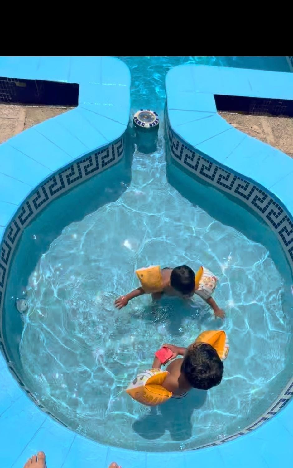 Swimming pool, children