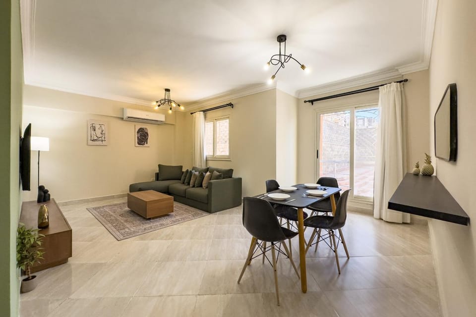 The 1BDR Grounded Cozy New Cairo- Free Airport Ride Apartment in New Cairo City