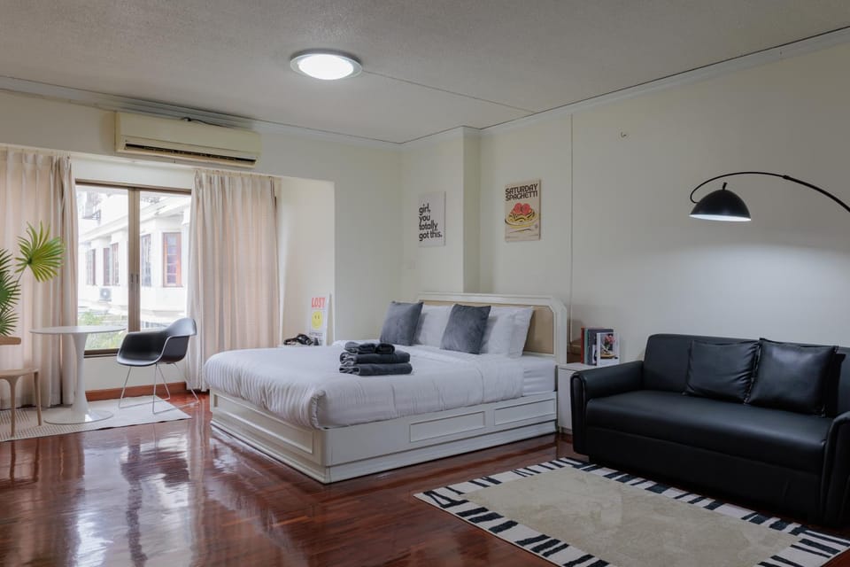 Mid century style near Nimman and Maya Apartment in Chiang Mai
