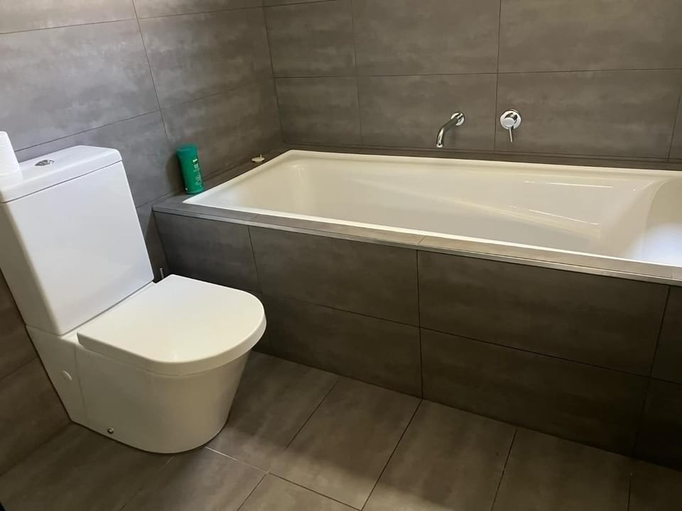 Bathroom, Bath