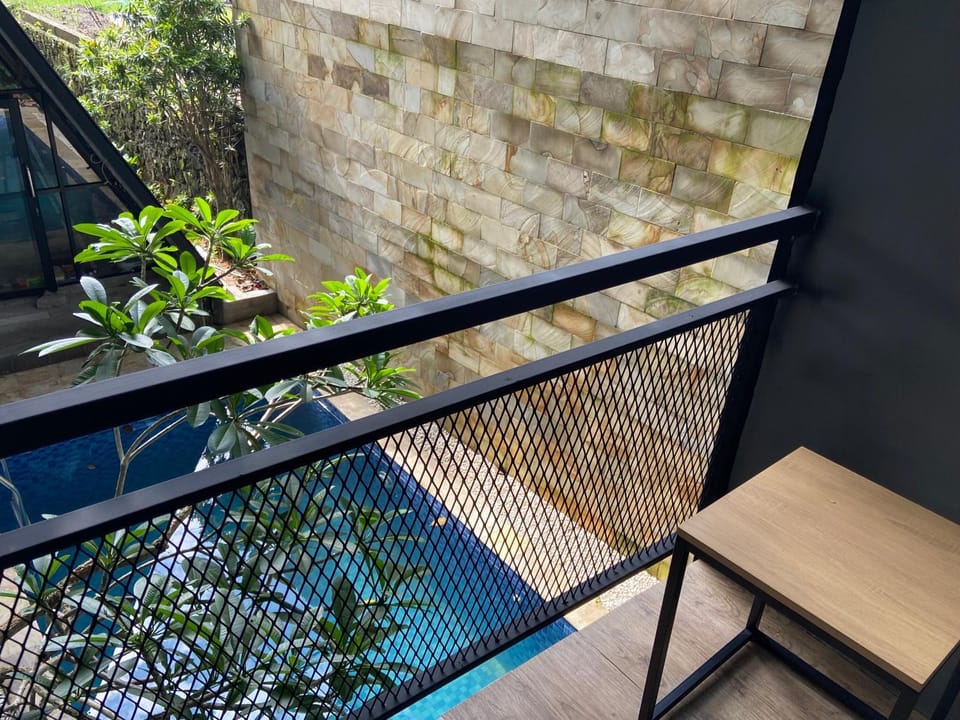 Balcony/Terrace, Pool view