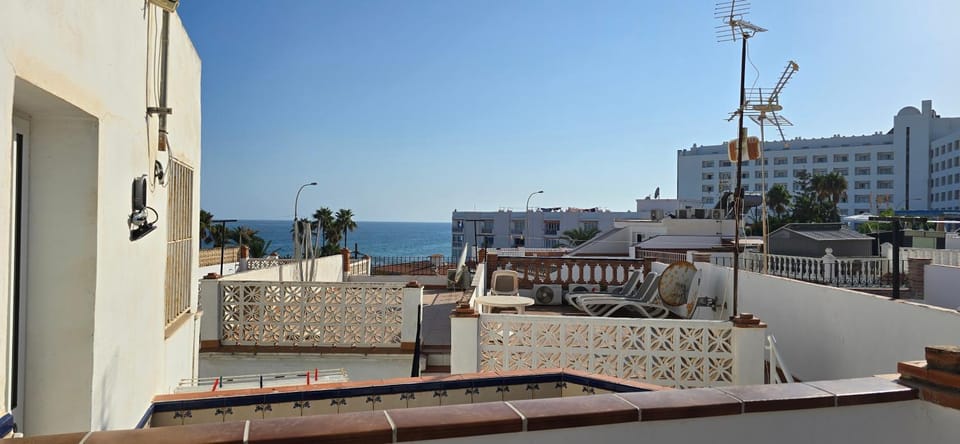Casa Mianka - Three bedroom Townhouse near the beach - LUAL Apartment in Nerja