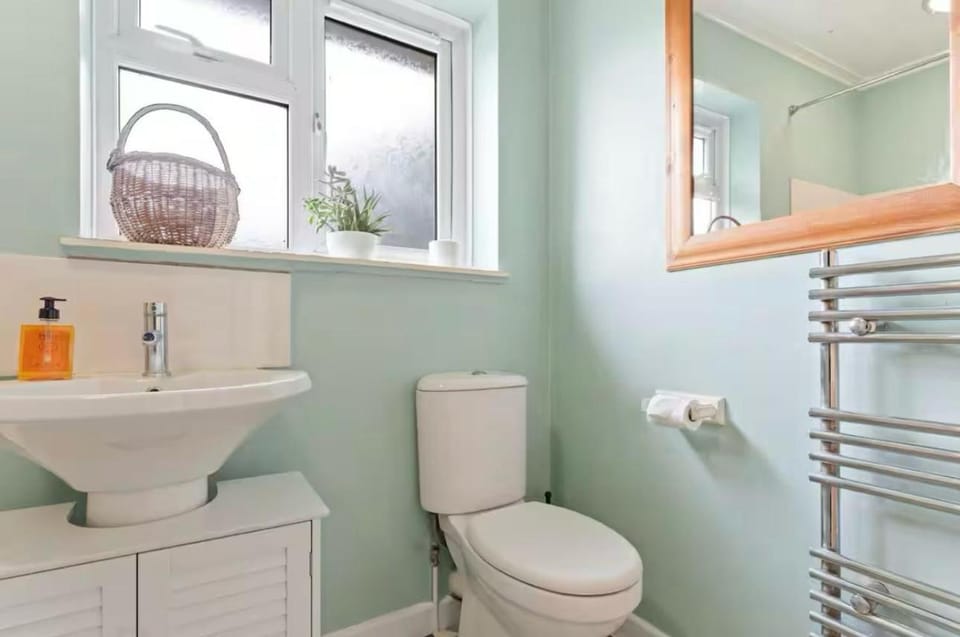 5 Bedroom House for Corporates, Workers, Business House in Aylesbury