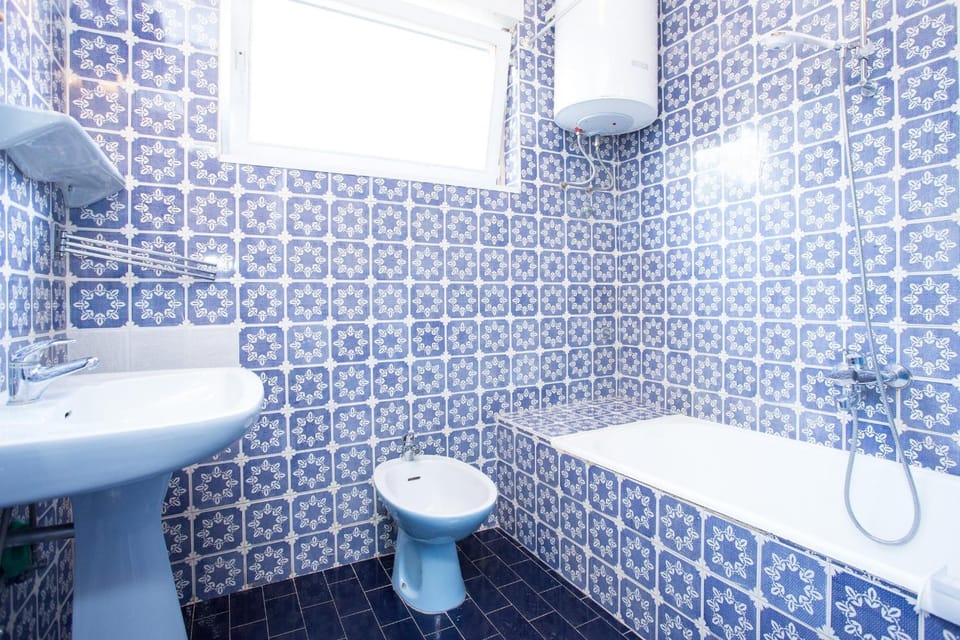 Toilet, Bathroom, Bath, towels
