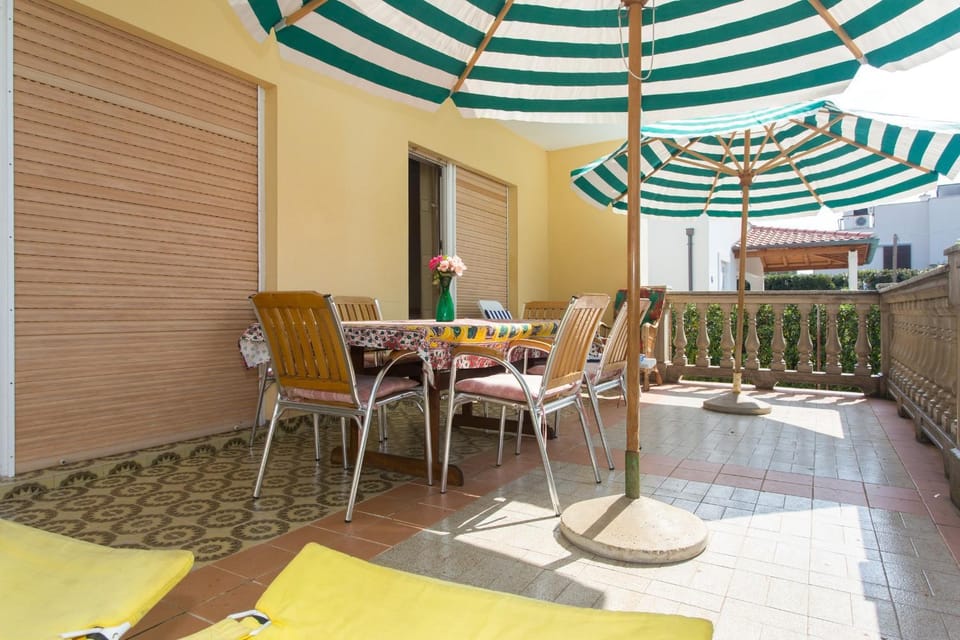 Patio, Day, View (from property/room), Balcony/Terrace