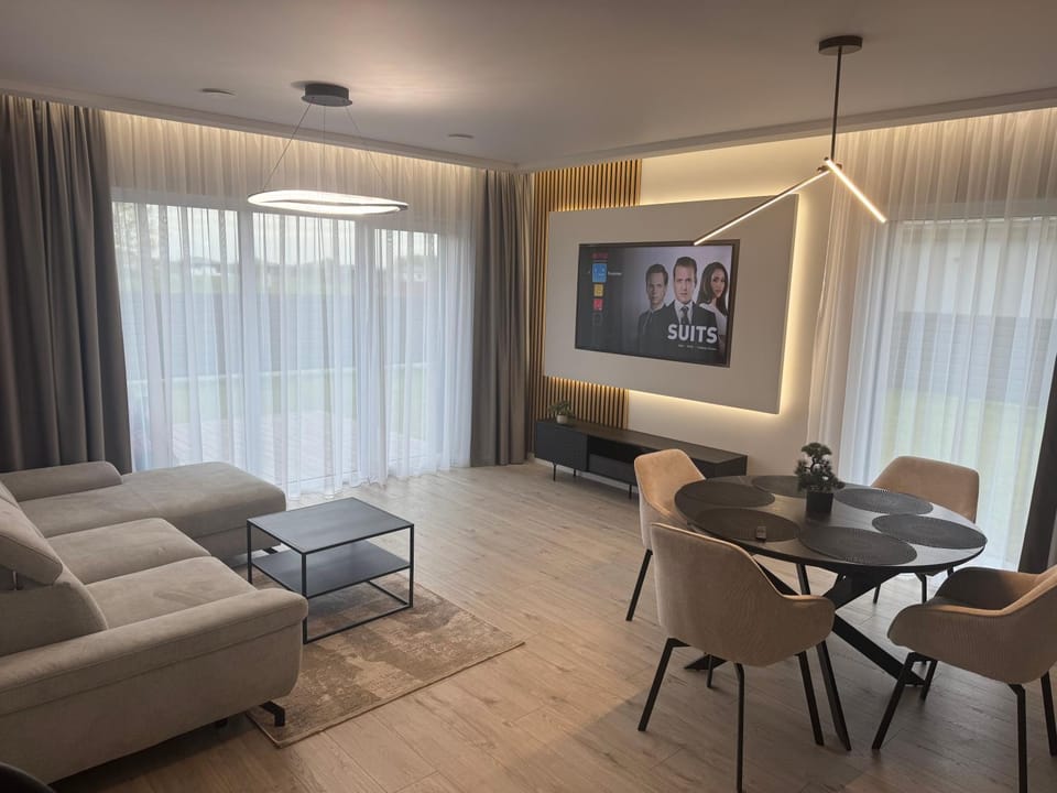 8 miegamų vietų SOLUNA vila šalia Klaipėdos House in Klaipėda
