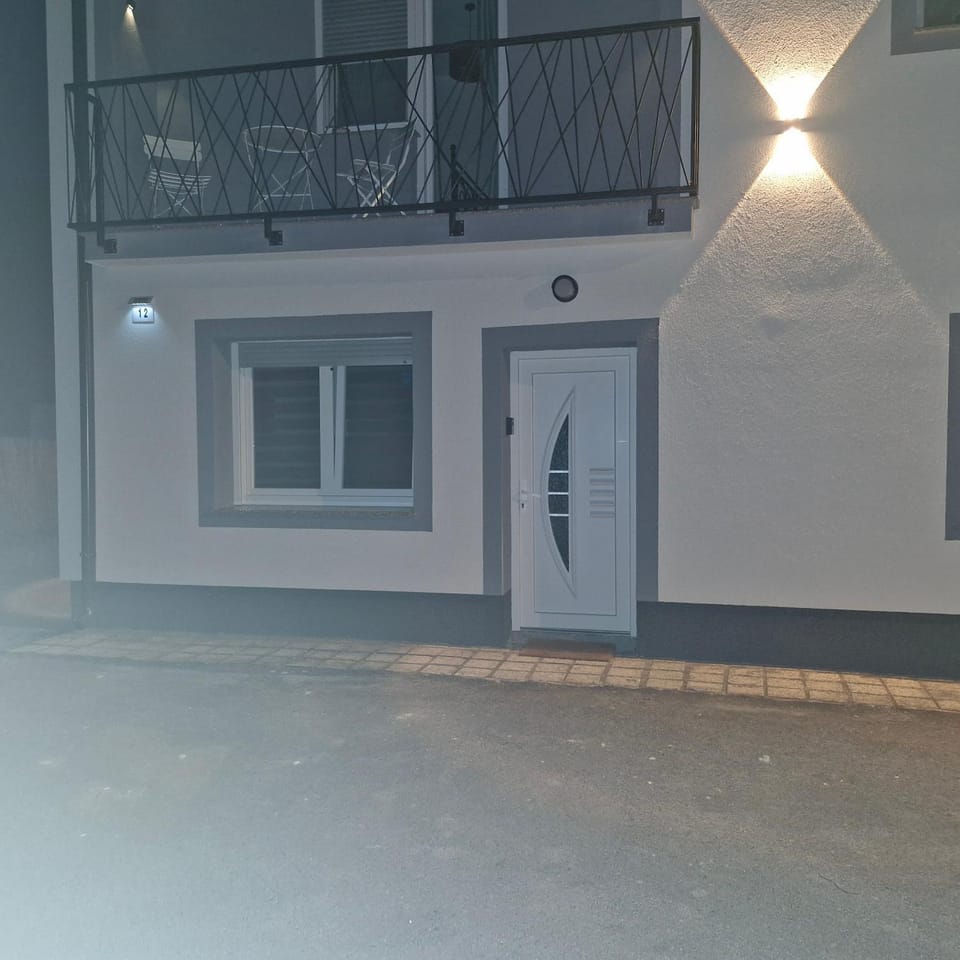 Vila Natasa Apartment 1 near to Plitvice Apartment in Lika-Senj County