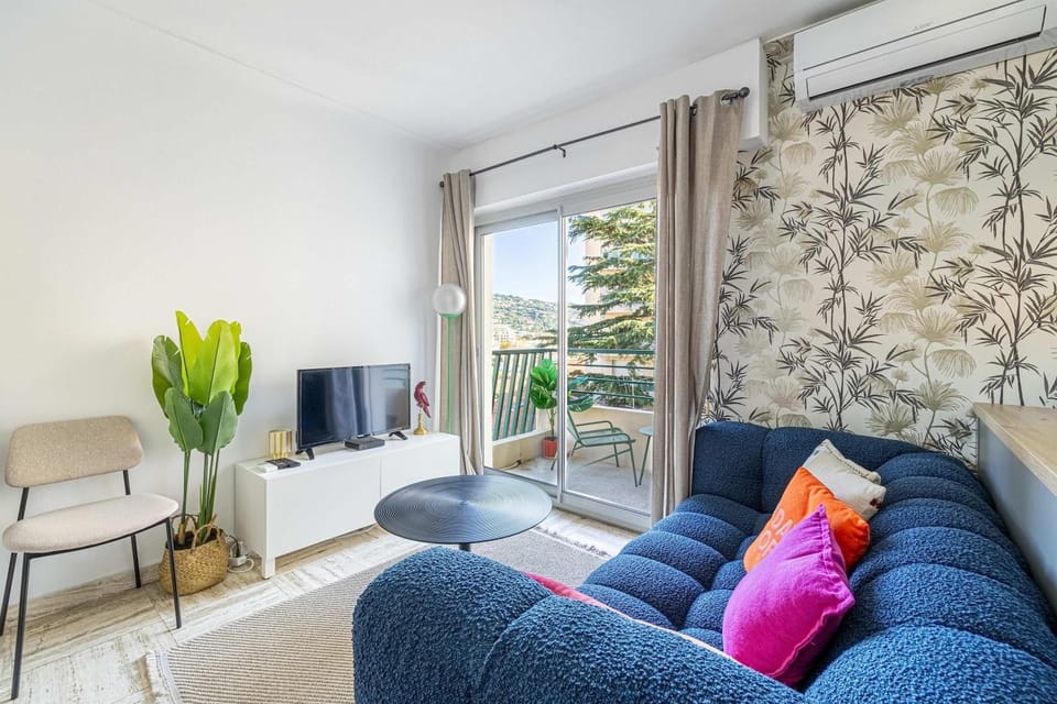 TV and multimedia, Balcony/Terrace, Living room, Seating area